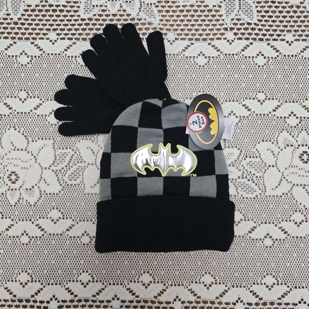 NWT Kids Batman Knit Winter Hat and Gloves Set DC Black Gray Silver Bat Logo